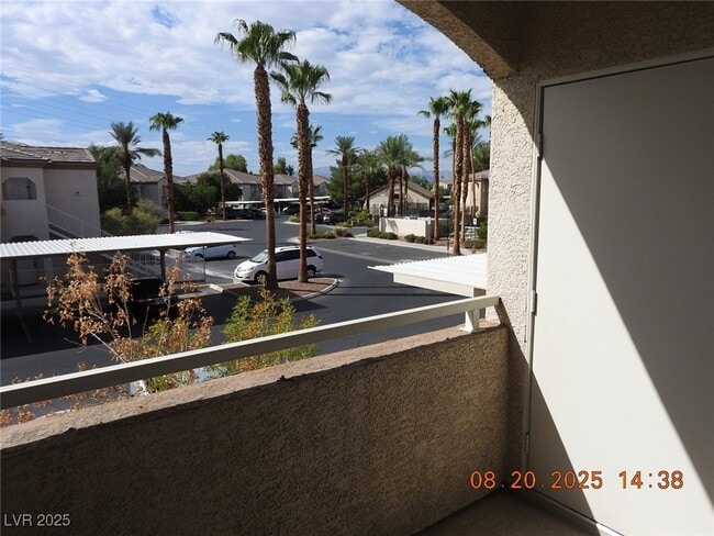 Building Photo - 3400 Cabana Dr Unit 2030 Rental