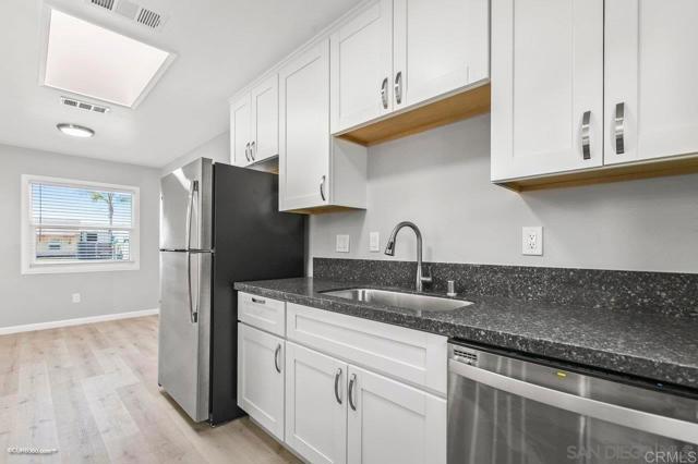 Photo - 4168 Cole Way