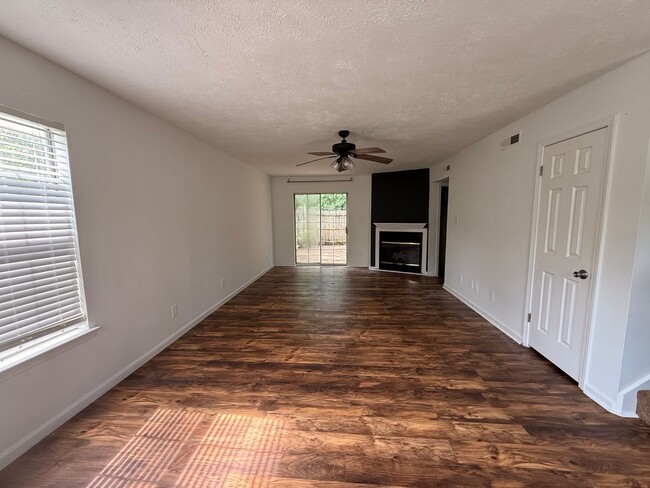 27 Hidden Valley Dr