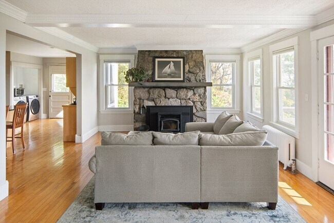 Photo - 20 Mountain Rd