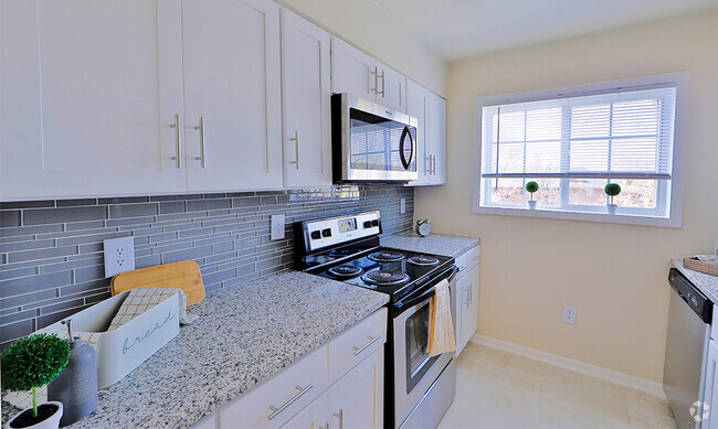 Building Photo - Mount Vernon Square Apartment Homes