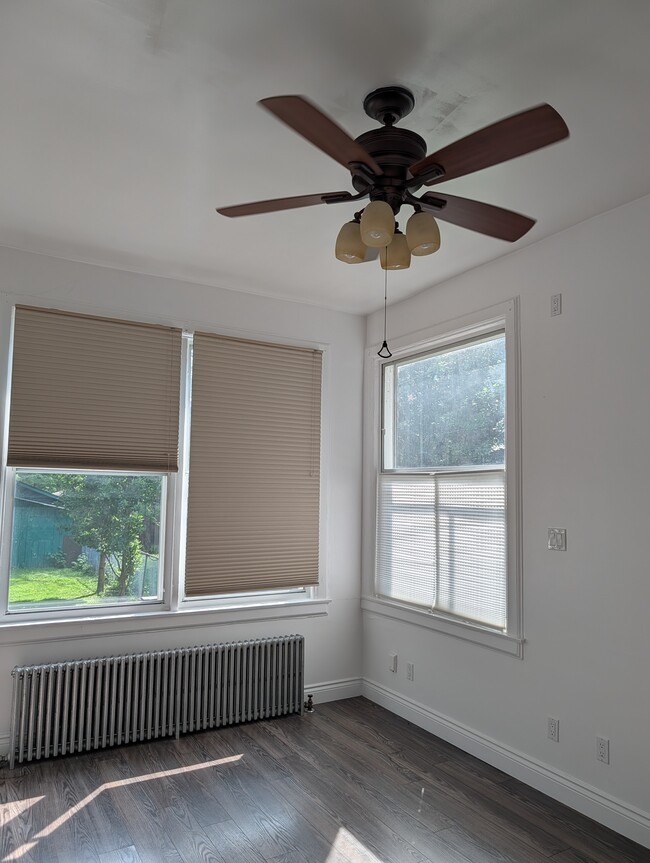115 Close Av Unit Main floor