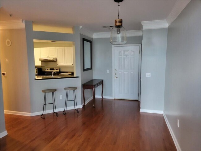 3334 Peachtree Rd NE Unit 404