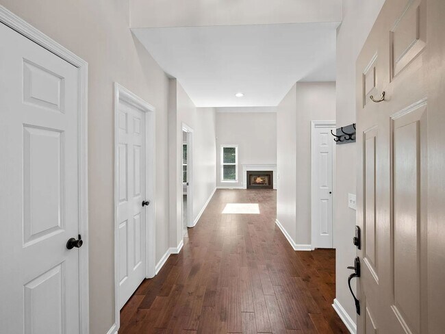 Photo - Great 4BR Bellevue Home