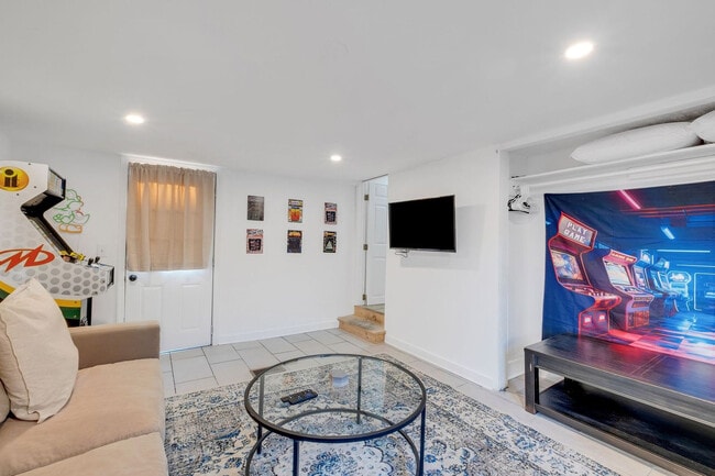 Photo - 69B Donelson St Unit ID1357997P