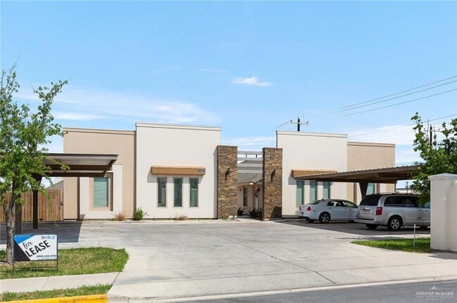 Building Photo - 1402 Coyote Hls Unit 3 Rental