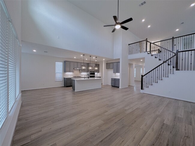 Photo - 25630 Moreleigh St