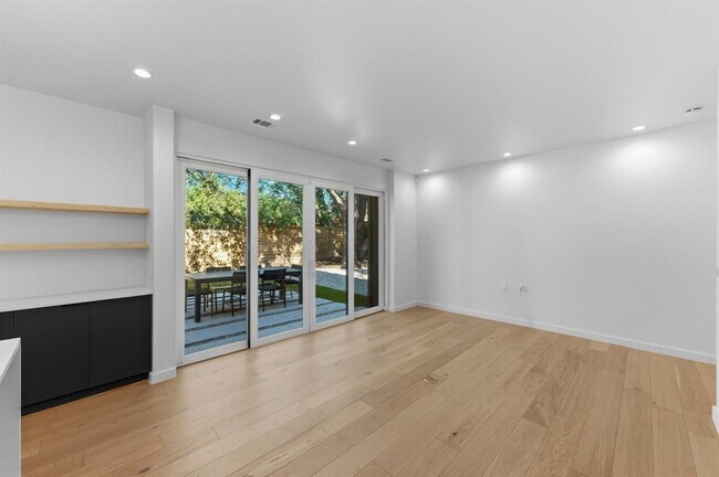 Photo - 5006 Gladeview Dr