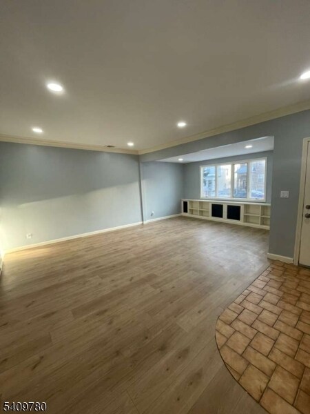 Photo - 533 Kingsland Ave