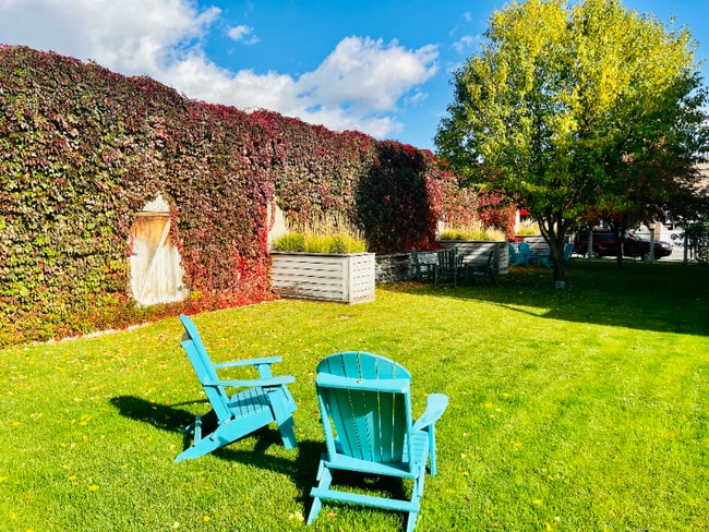 Photo - 214 S 2nd St