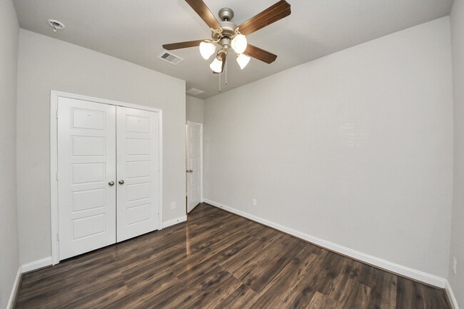 Building Photo - 24247 Prairie Glen Ln Rental