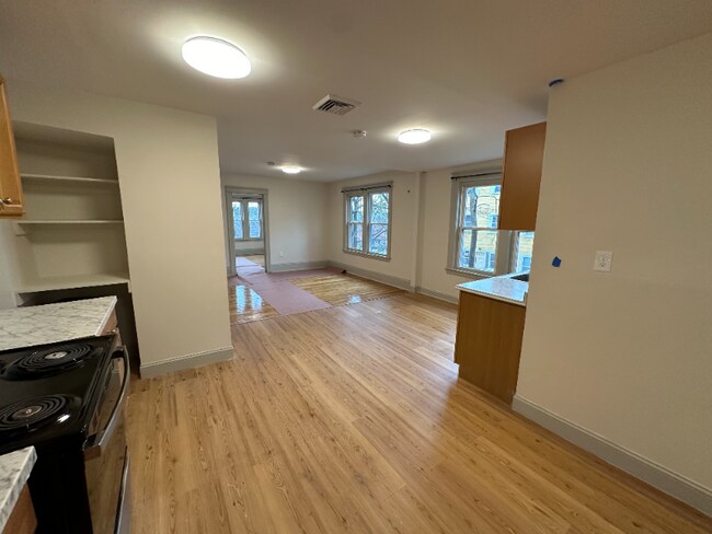 Photo - 46 Oak Ave Unit 3L