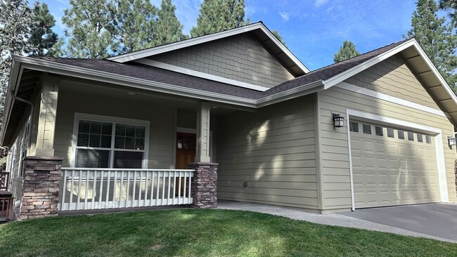 Photo - Luxury Living in Awbrey?Court: Your 4 Bed ... House