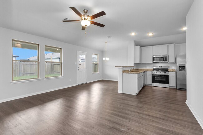 Photo - 1216 Haverford Ln