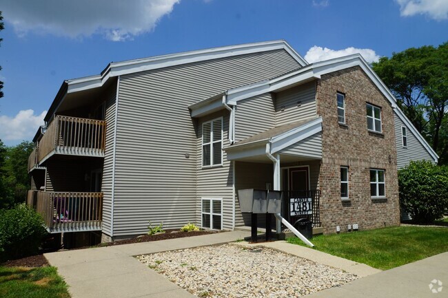 Building Photo - Fantastic Arboretum location - Spacious Ga... Unit 1481-108 Rental