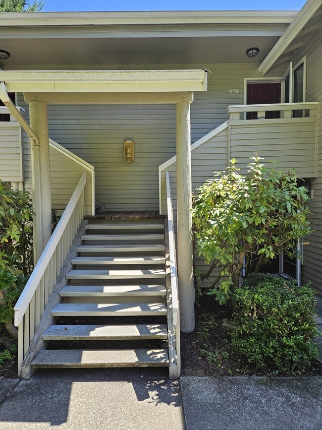 Photo - 9009 Avondale Rd NE Townhome