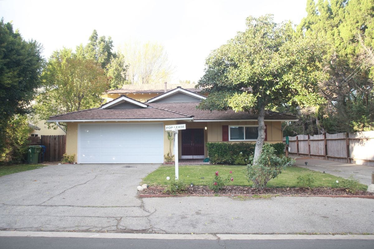 Photo - 12607 Kling St