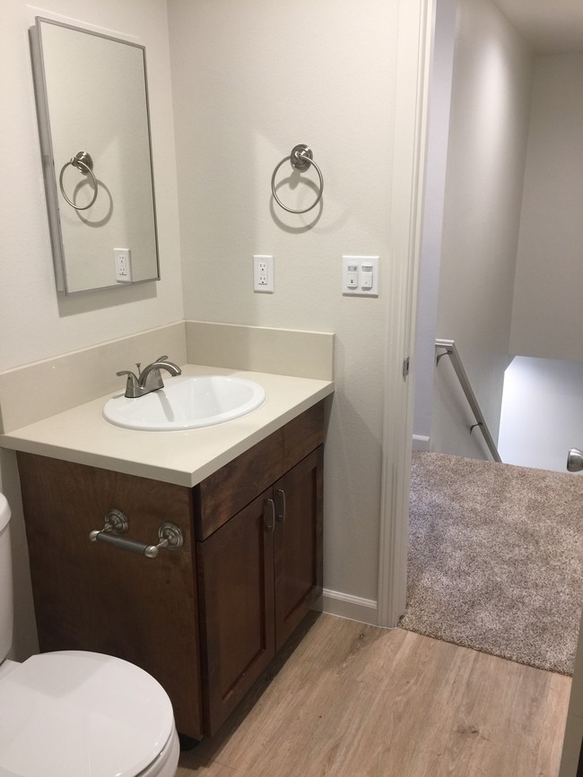 Parker Avenue Townhouse Apartments