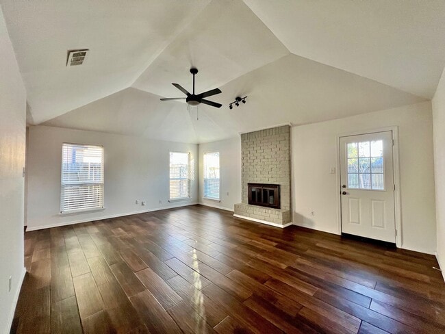 Photo - 16039 Bear Hill Dr