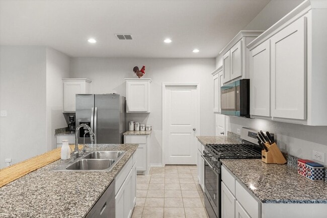 Photo - 105 Greengate Dr