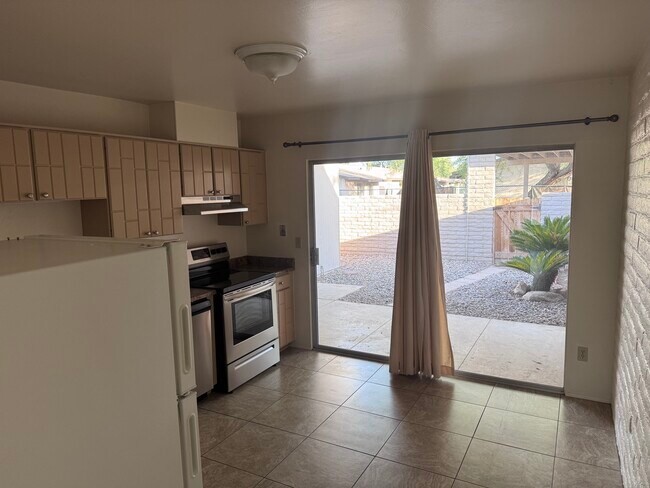 Photo - 3242 E Monte Vista Dr