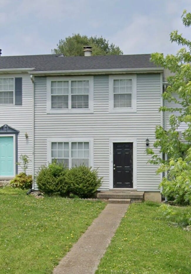 Building Photo - 2 Bed/ 1.5 Bath Townhome