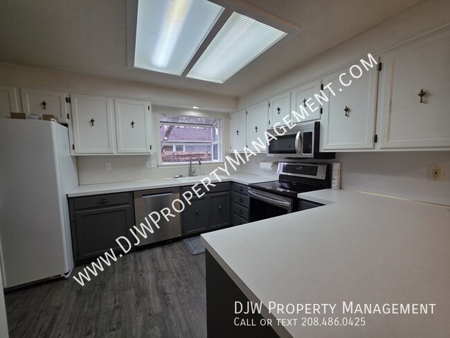 Photo - 9144 W Dalton Pl