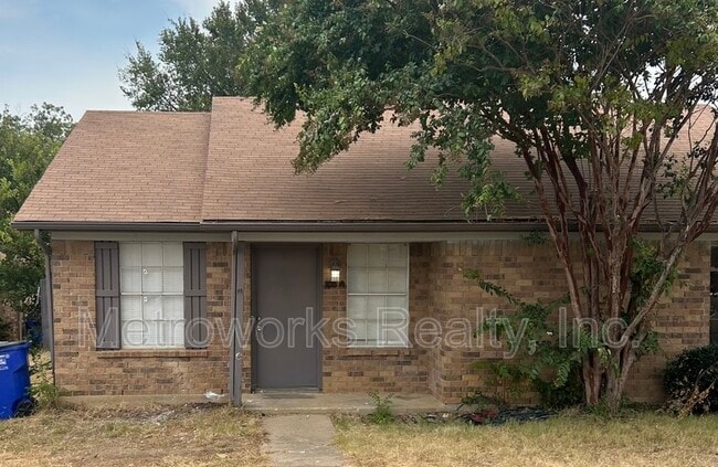 Building Photo - 105 Pine Meadow Dr
