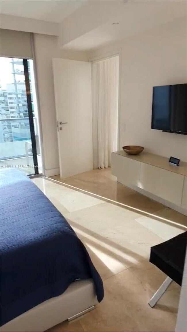 Photo - 1300 Brickell Bay Dr Unit 1107