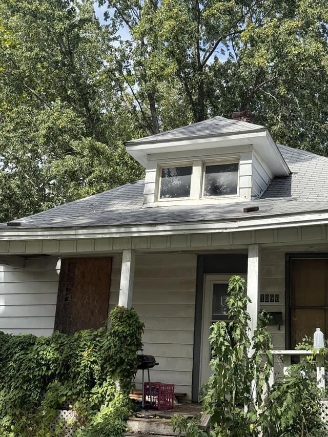 Photo - 1096 W Green St