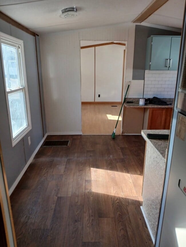 Photo - 7219 Frost Ave