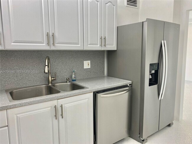 Photo - 400 Kings Point Dr Unit 929