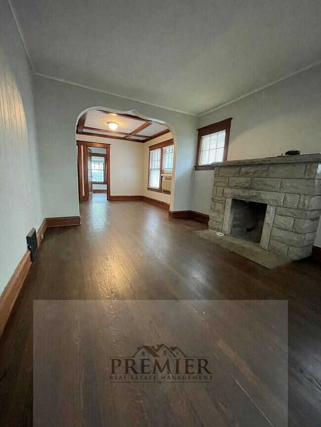 Photo - Charming 3 bed / 1 bath house for rent-4545 Fairmount Ave Kansas City, MO 64111 - $1399 Rent