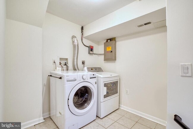Photo - 3731 S Kemper Rd
