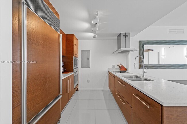 Photo - 495 Brickell Ave Unit 905