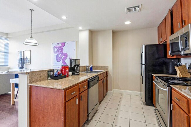 Photo - 925 Common St Unit ID1266925P