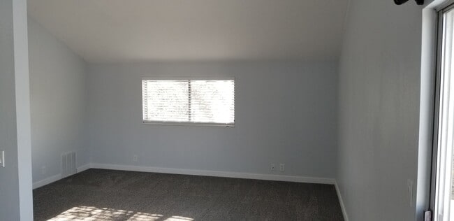 Photo - 3550 Parkway Blvd Unit Apt 4