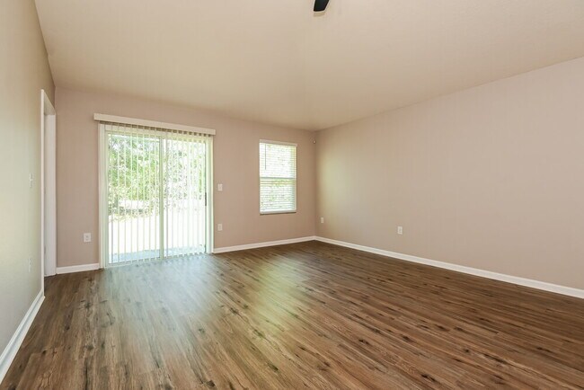 Photo - 2555 Bear Crk Wy