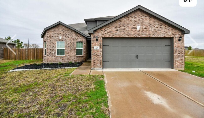 Photo - 305 Elm Patch Dr