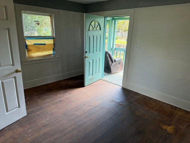 Photo - Great Home River Road Area