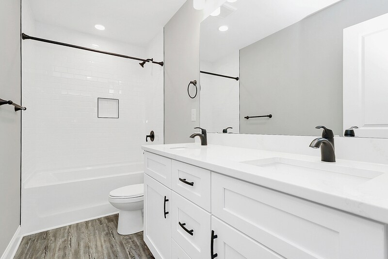 Photo - 911 Yellowstone Dr