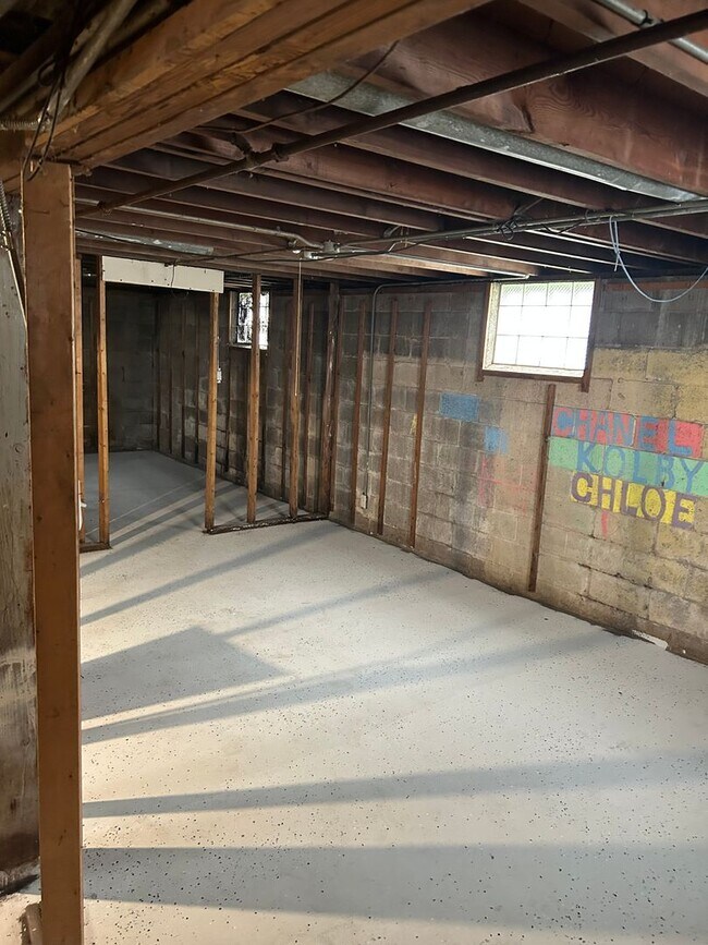 Photo - COZY HOME LOCATED CLOSE TO EVERYTHING!