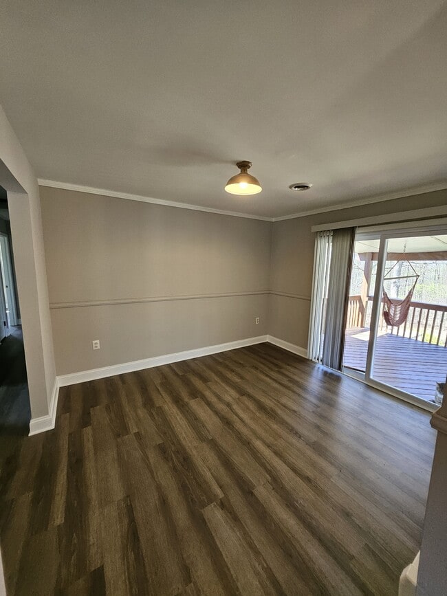 Photo - 4738 Grand Valley Rd