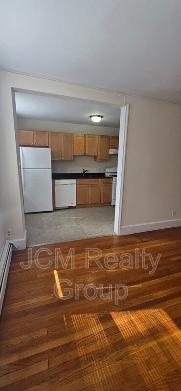 Photo - 9 Victory Rd Unidad 17 / 2nd Floor