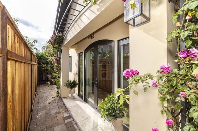 Building Photo - Newly Constructed 2 Bed, 1 Bath ADU in Pri... Rental