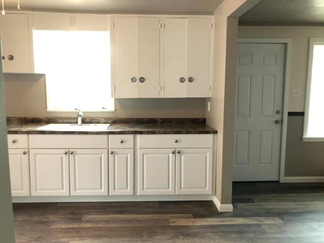 Photo - 1 Railroad Ave