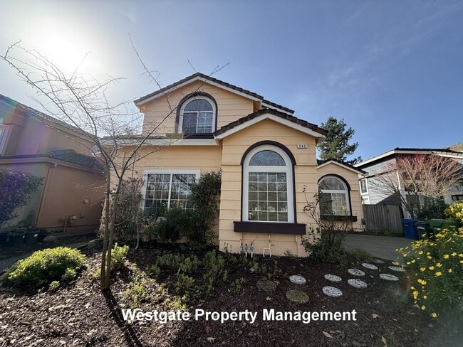 Photo - 545 Almanor St