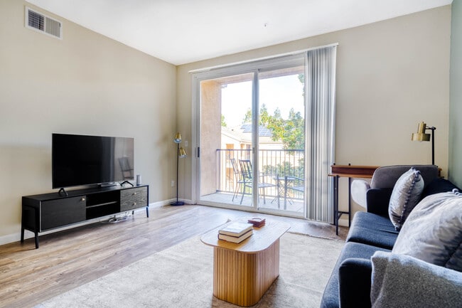 Photo - 121 Roble Rd Unidad FL3-ID10949A