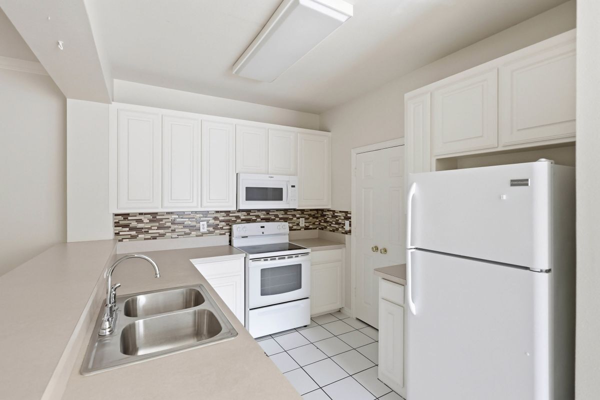 Photo - 121 Wildwood Ct Unidad 300