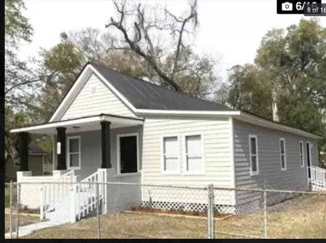 Photo - 1607 Logan St House
